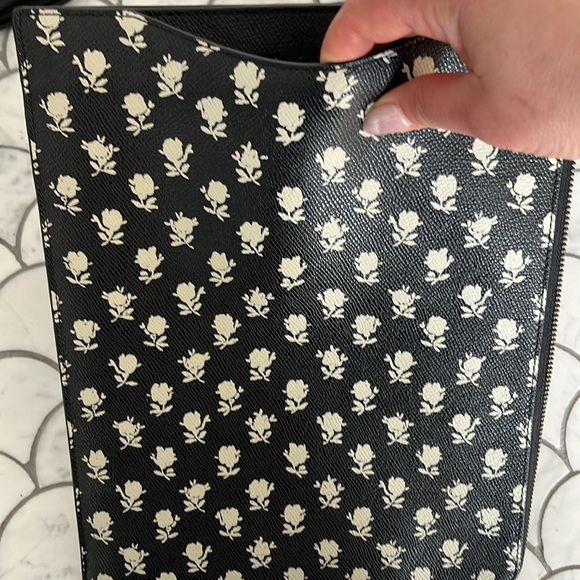 Coach black and white floral tech case - Picture 3 of 9